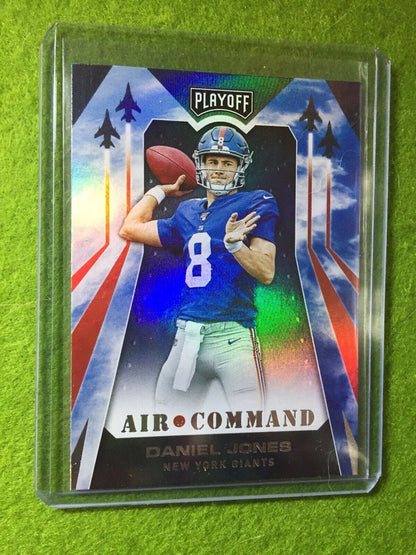 DANIEL JONES PRIZM ROOKIE CARD JERSEY #8 GIANTS SP REFRACTOR RC 2019 Playoff rc