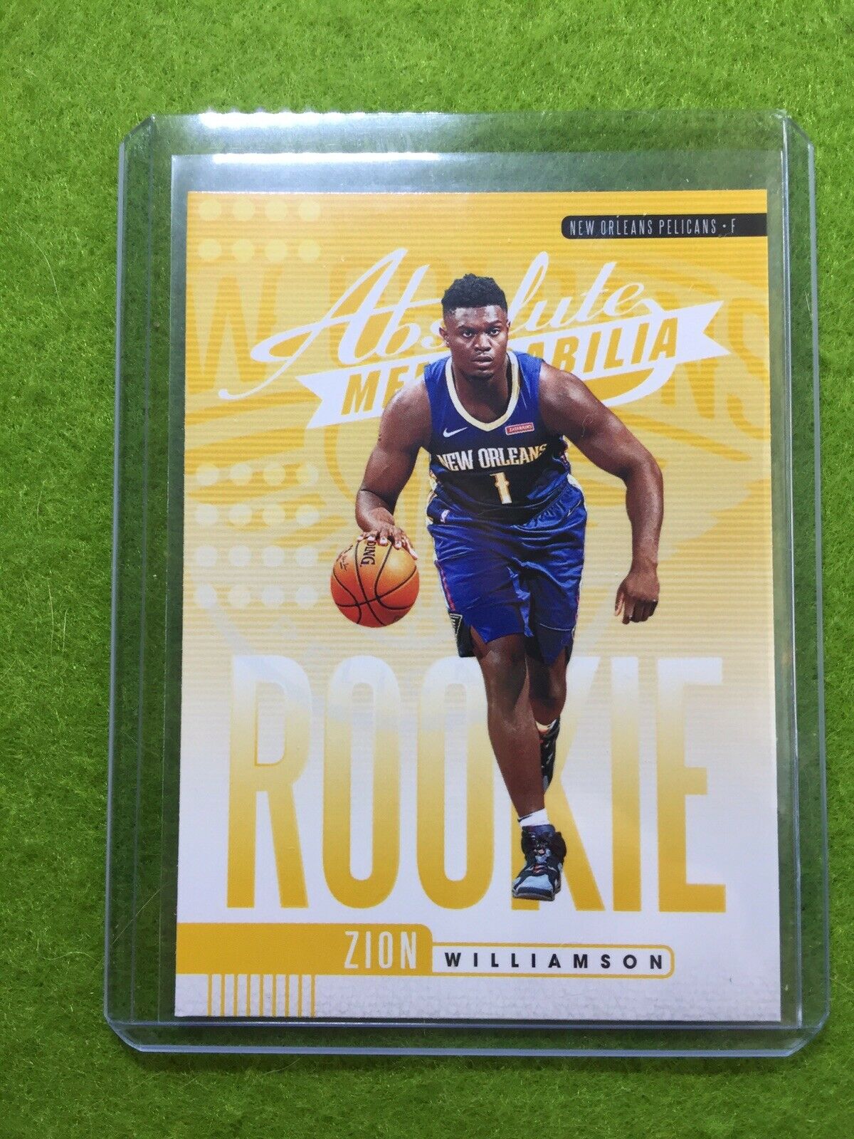 ZION WILLIAMSON ROOKIE CARD JERSEY #1 PELICANS RC 2019-20 Panini Absolute rookie