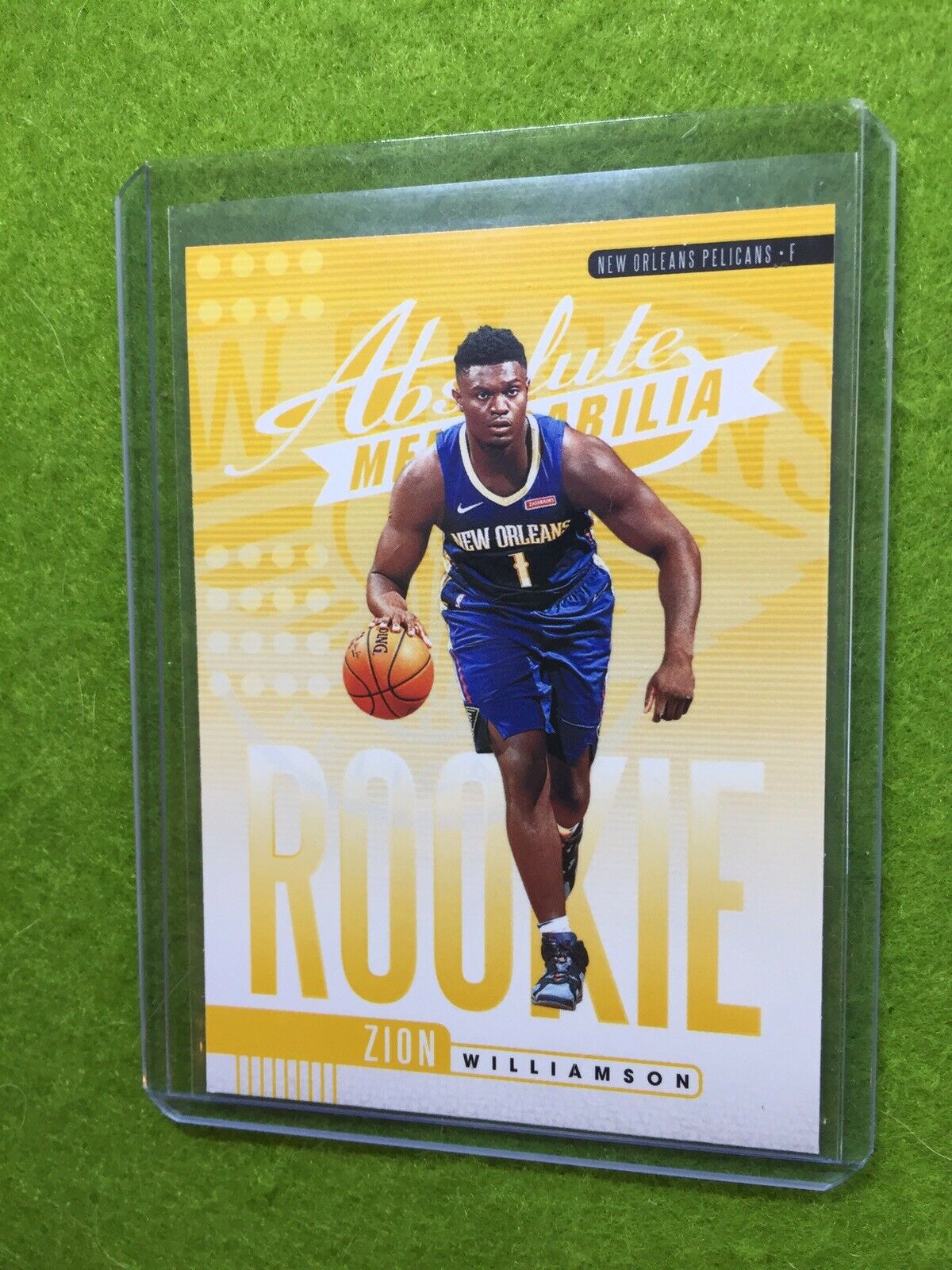 ZION WILLIAMSON ROOKIE CARD JERSEY #1 PELICANS RC 2019-20 Panini Absolute rookie