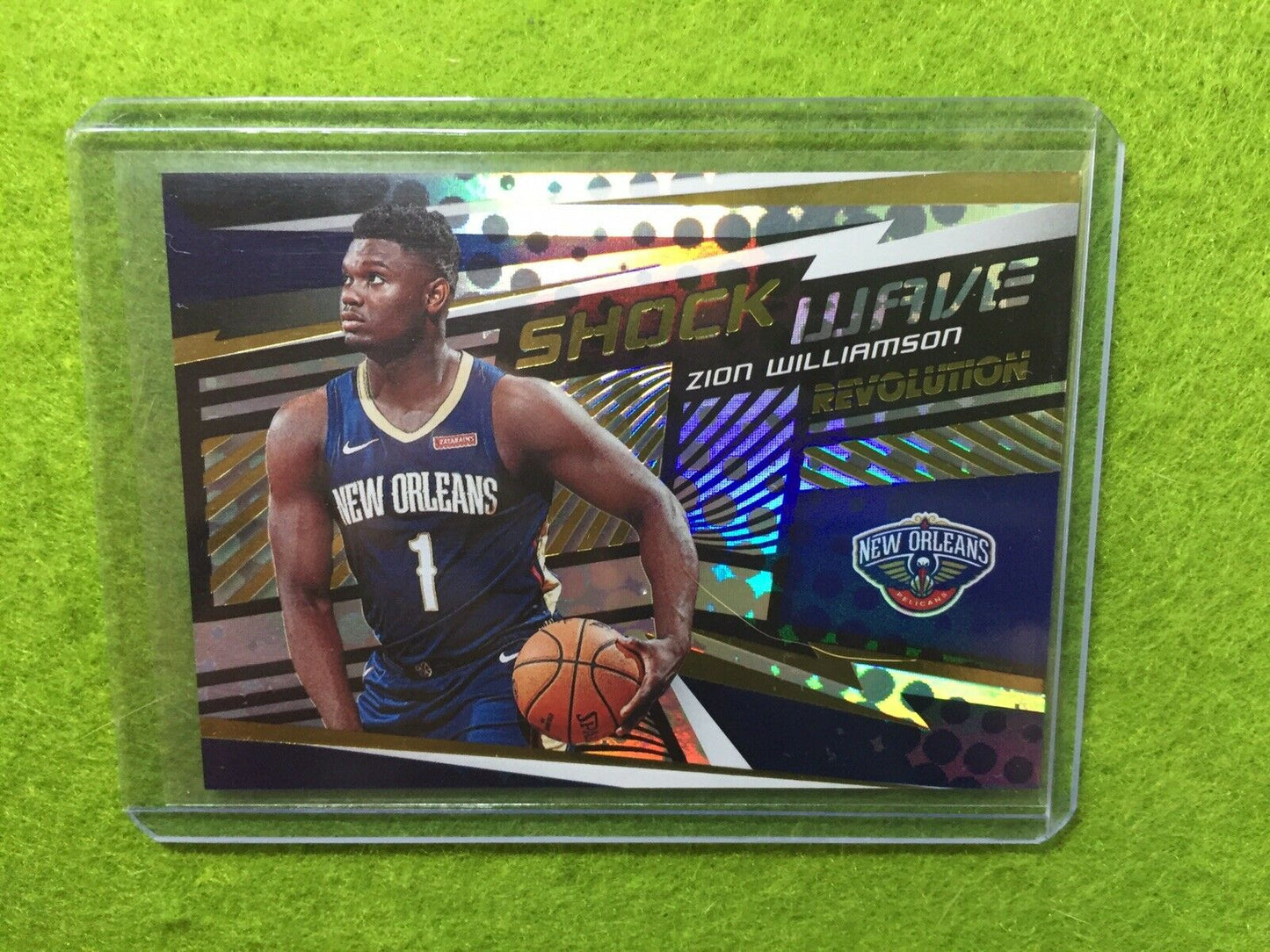 ZION WILLIAMSON PRIZM ROOKIE REFRACTOR PELICANS RC 2019-20 Revolution SHOCK WAVE