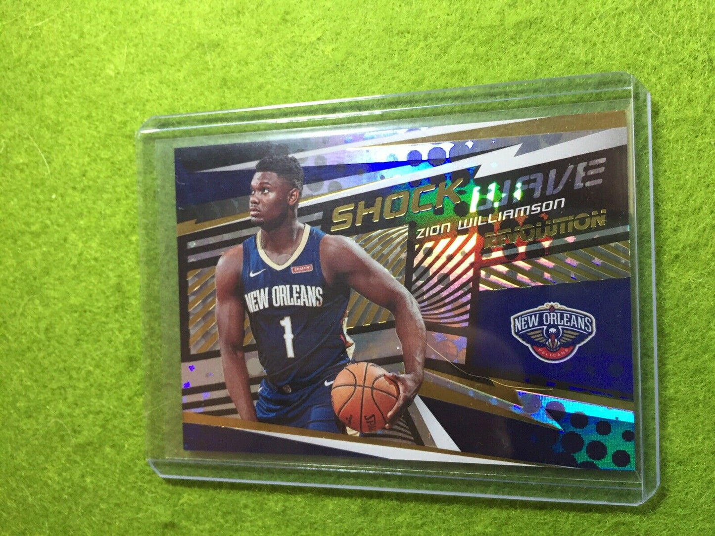 ZION WILLIAMSON PRIZM ROOKIE REFRACTOR PELICANS RC 2019-20 Revolution SHOCK WAVE