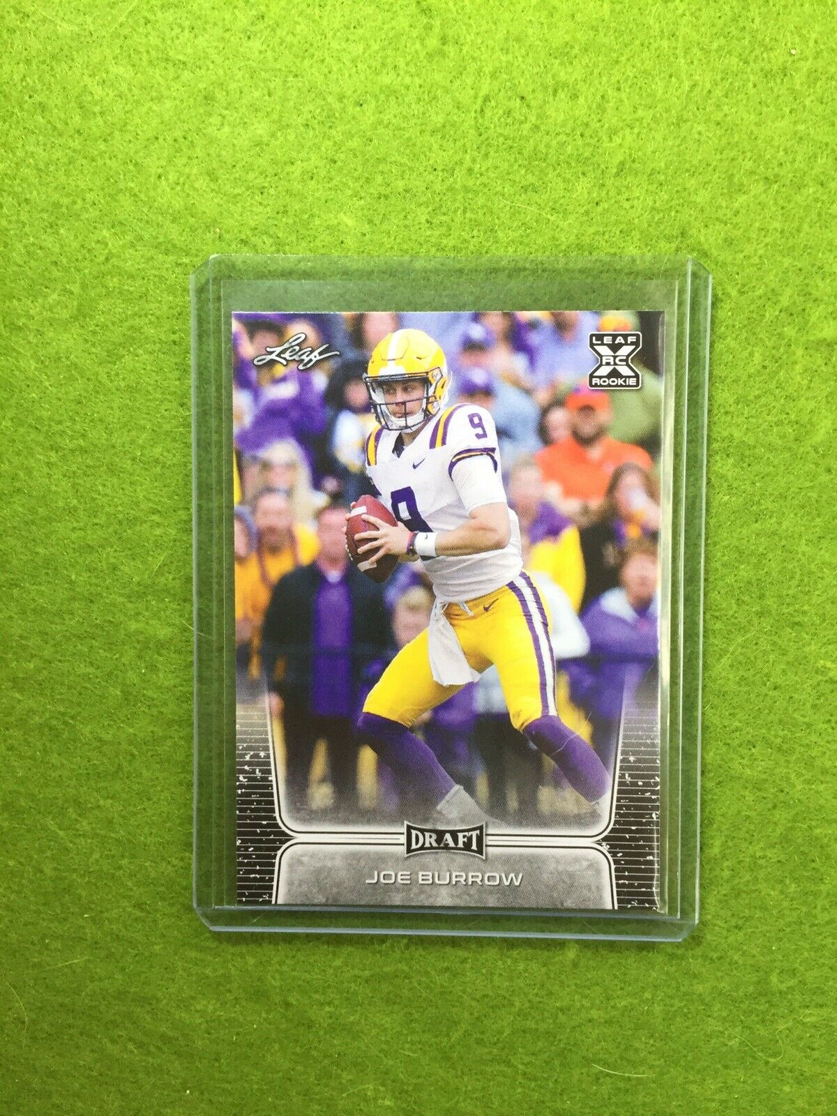 JOE BURROW ROOKIE CARD JERSEY #9 LSU RC 2020 Leaf Football CINCINNATI BENGALS rc