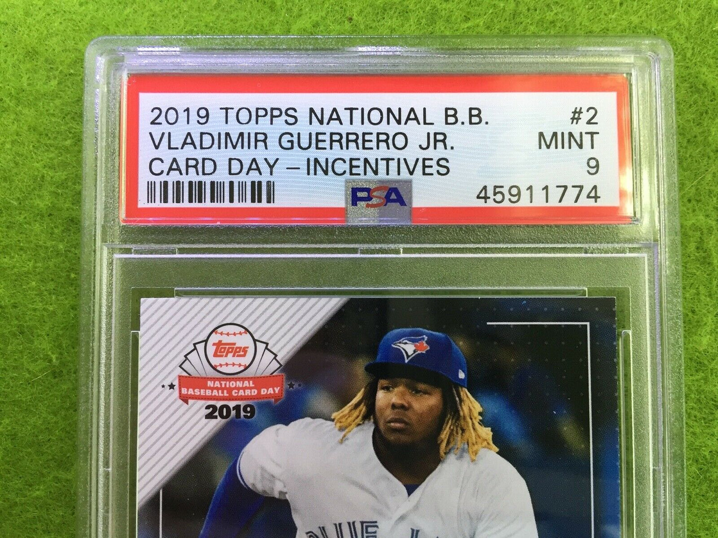 VLADIMIR GUERRERO JR ROOKIE CARD JERSEY #27 BLUE JAYS PSA 9 MINT RC - 2019 TOPPS