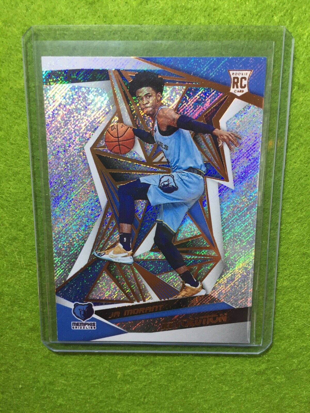 JA MORANT PRIZM RC ROOKIE CARD JERSEY #12 GRIZZLIES REFRACTOR 2019-20 Revolution