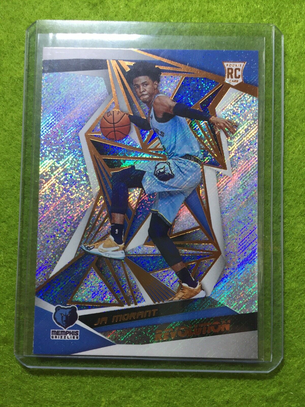 JA MORANT PRIZM RC ROOKIE CARD JERSEY #12 GRIZZLIES REFRACTOR 2019-20 Revolution